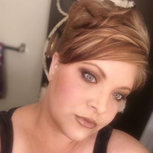 Meet your Posher, Cortney